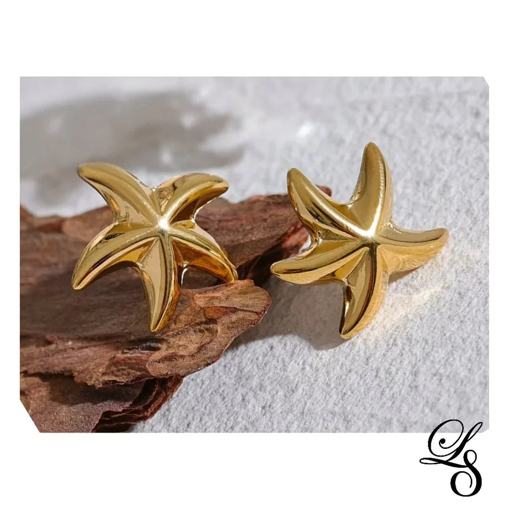 ๐ New 18K Gold Starfish Stud Earrings ๐ - Picture 1 of 4
